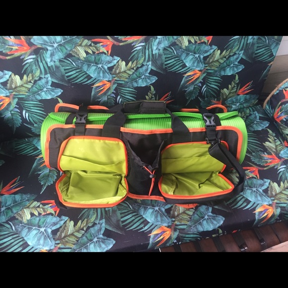 - New!🧘‍♂️Multifunctional Yoga Mat Travel Bag🧘‍♀️ - Picture 3 of 9